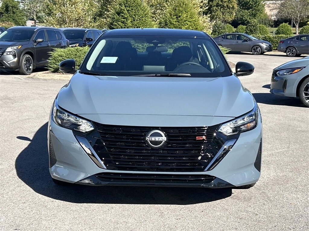 2025 Nissan Sentra SR photo 2