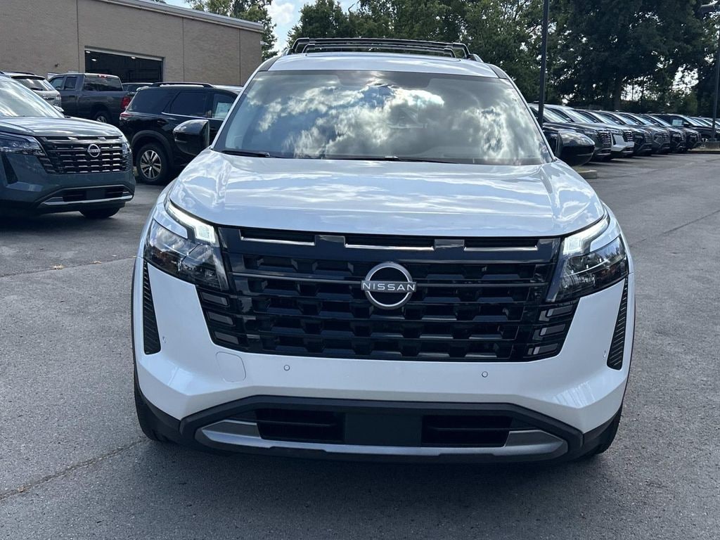 New 2026 Nissan Pathfinder Platinum SUV