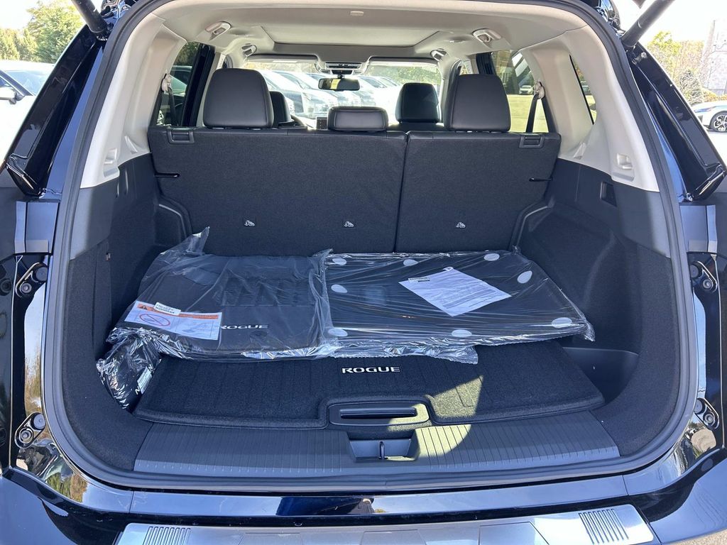 2026 Nissan Rogue Platinum - Photo 13