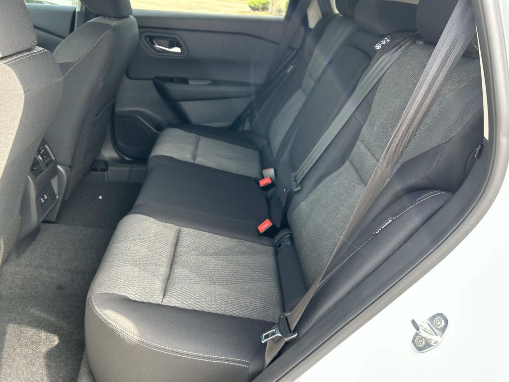 2026 Nissan Rogue SV - Photo 20