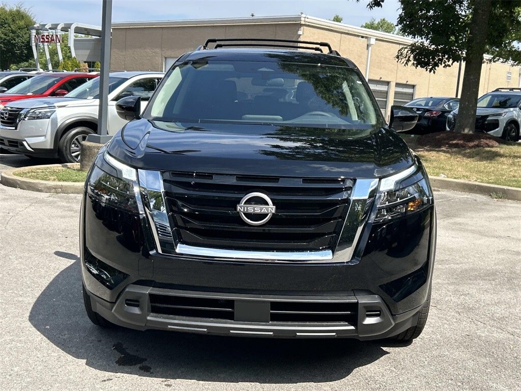 2025 Nissan Pathfinder SV photo 2