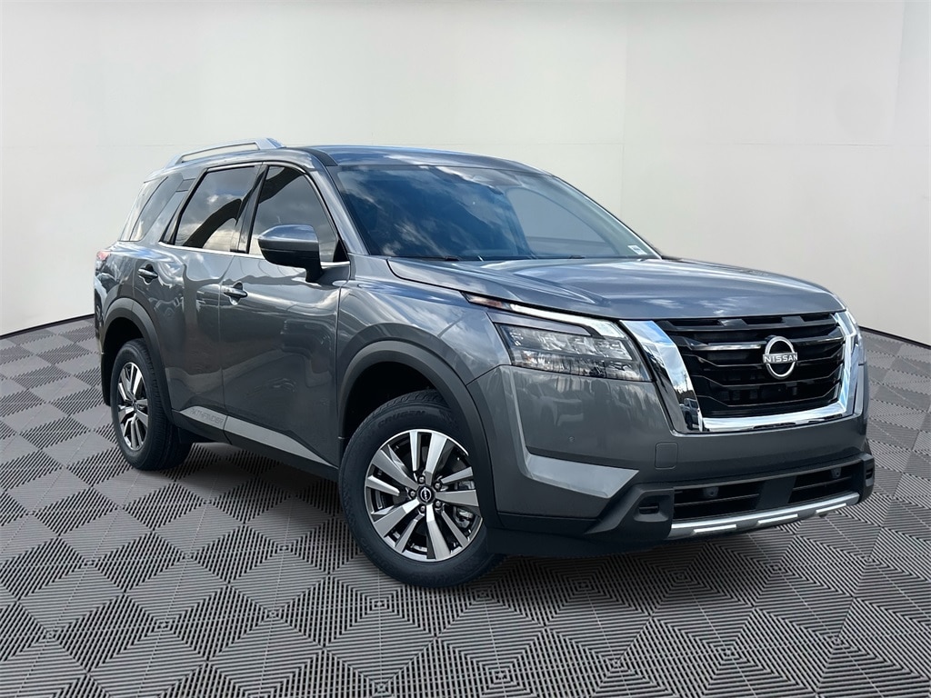 2025 Nissan Pathfinder SL's photo