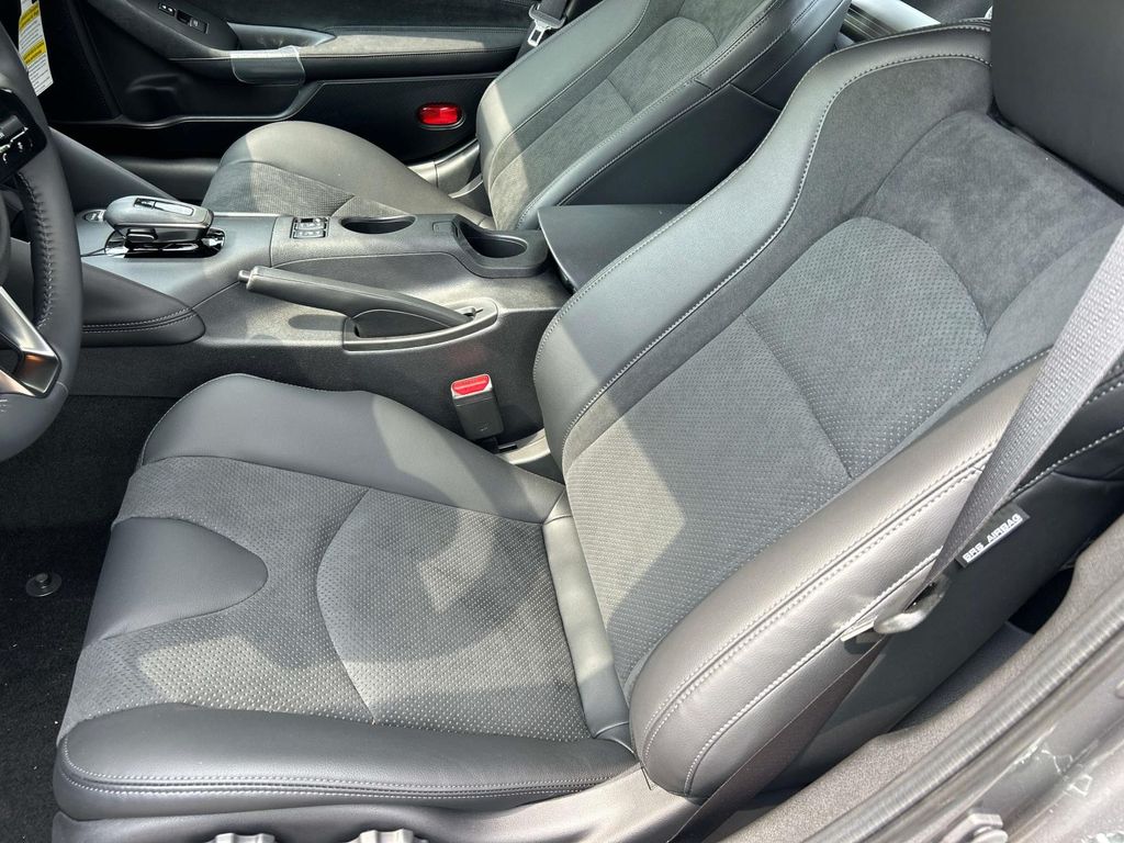 2025 Nissan Z Performance - Photo 14