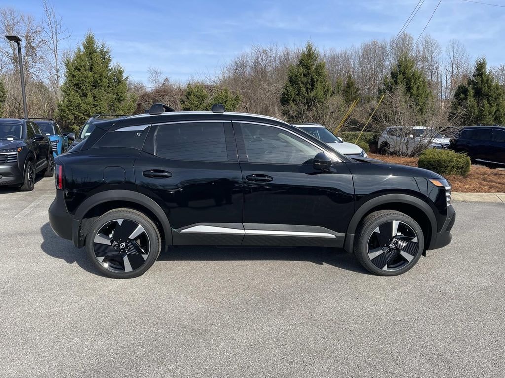 New 2026 Nissan Kicks SR SUV
