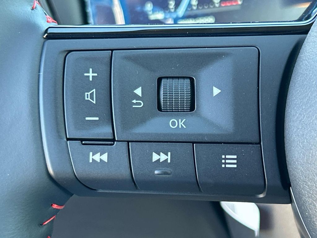 2026 Nissan KICKS SR - Photo 23