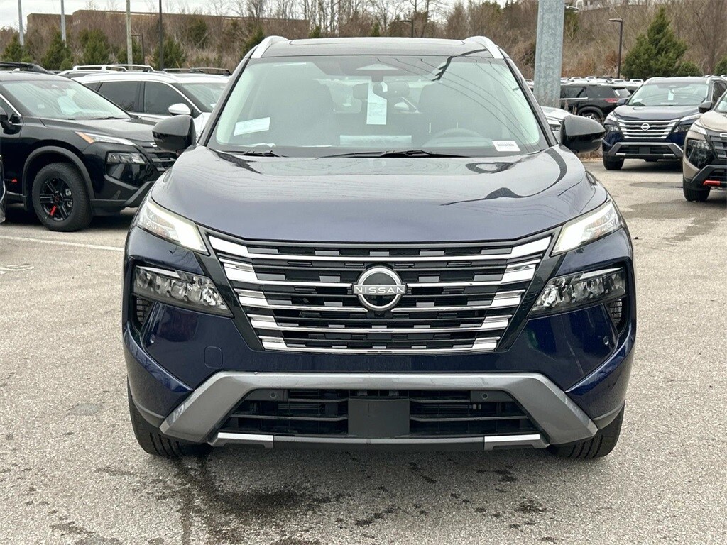 2025 Nissan Rogue SL photo 2