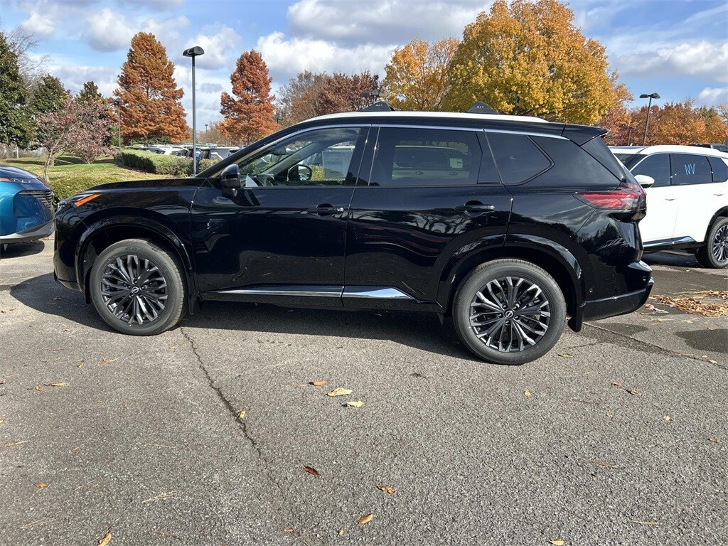 2026 Nissan Rogue Platinum photo 4