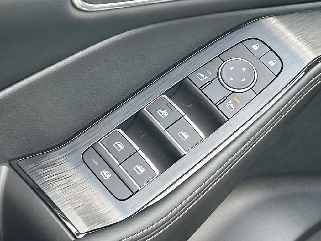 2026 Nissan Rogue Platinum - Photo 18