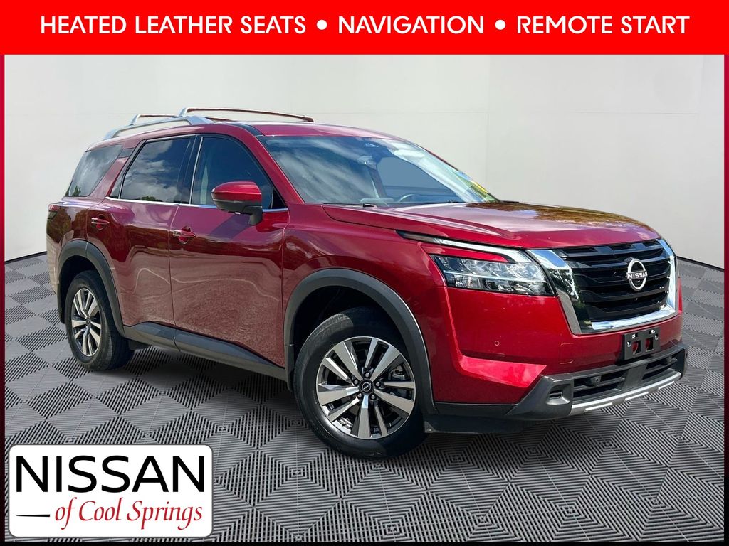 Used 2023 Nissan Pathfinder SL