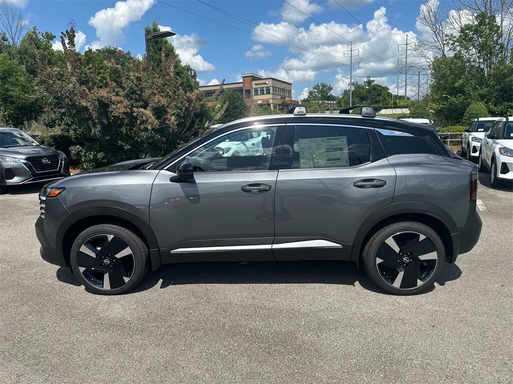 2025 Nissan Kicks SR photo 4