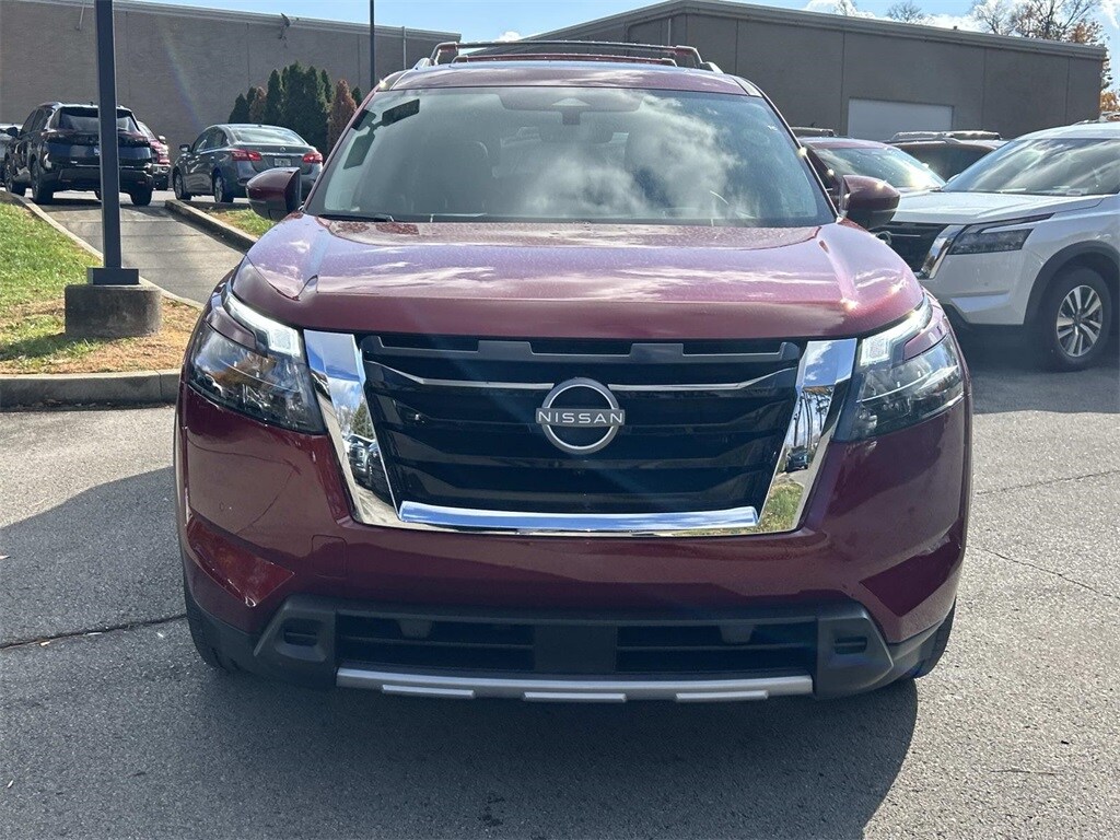 New 2025 Nissan Pathfinder Platinum SUV