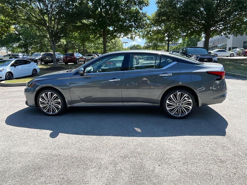 2025 Nissan Altima 2.5 SL photo 4