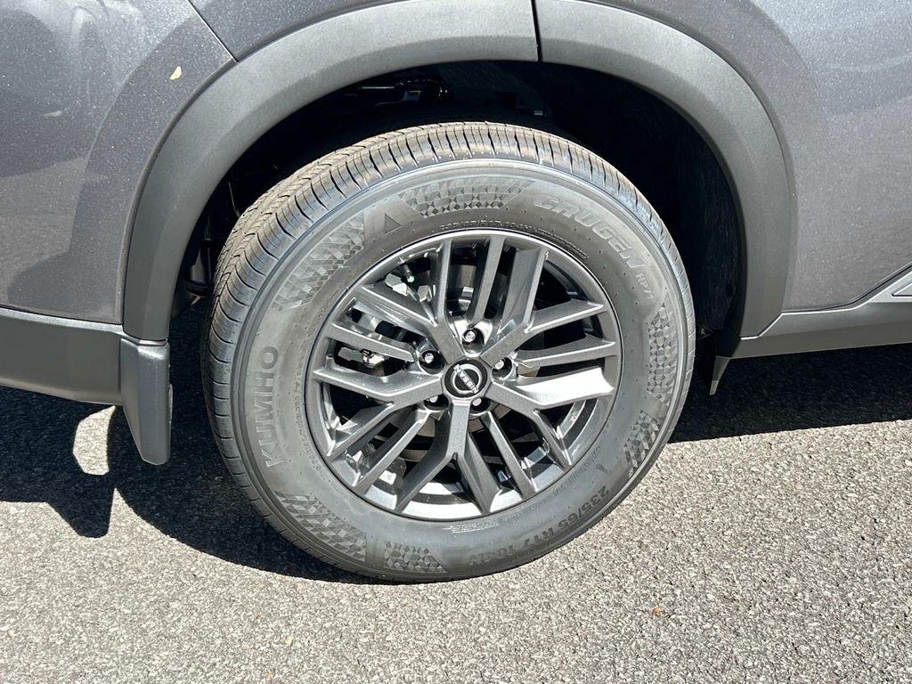 2026 Nissan Rogue S - Photo 11