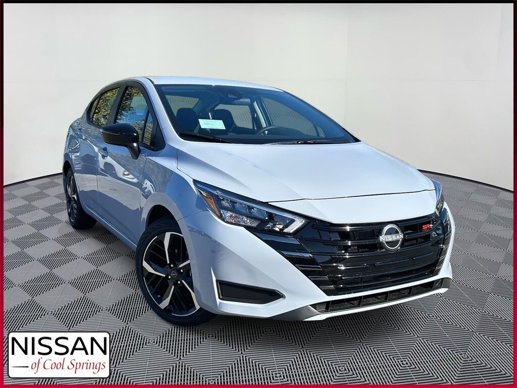 New 2025 Nissan Versa 1.6 SR Sedan