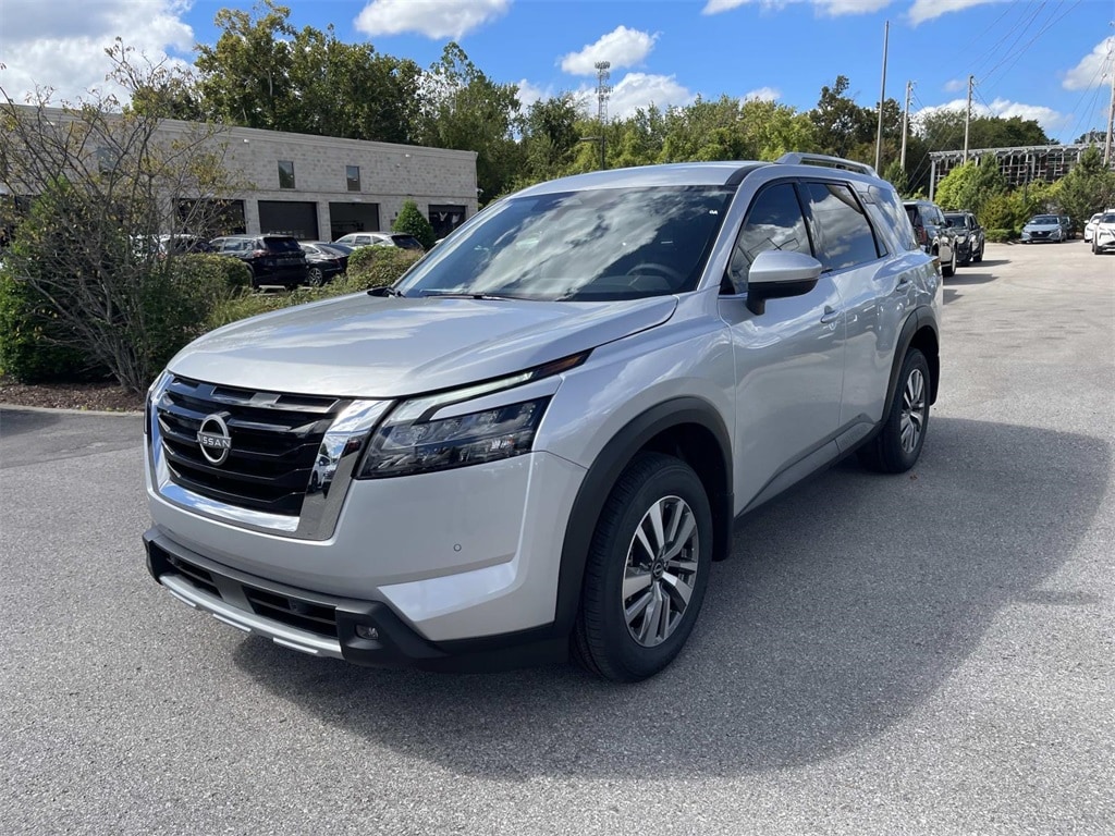 New 2025 Nissan Pathfinder SL SUV