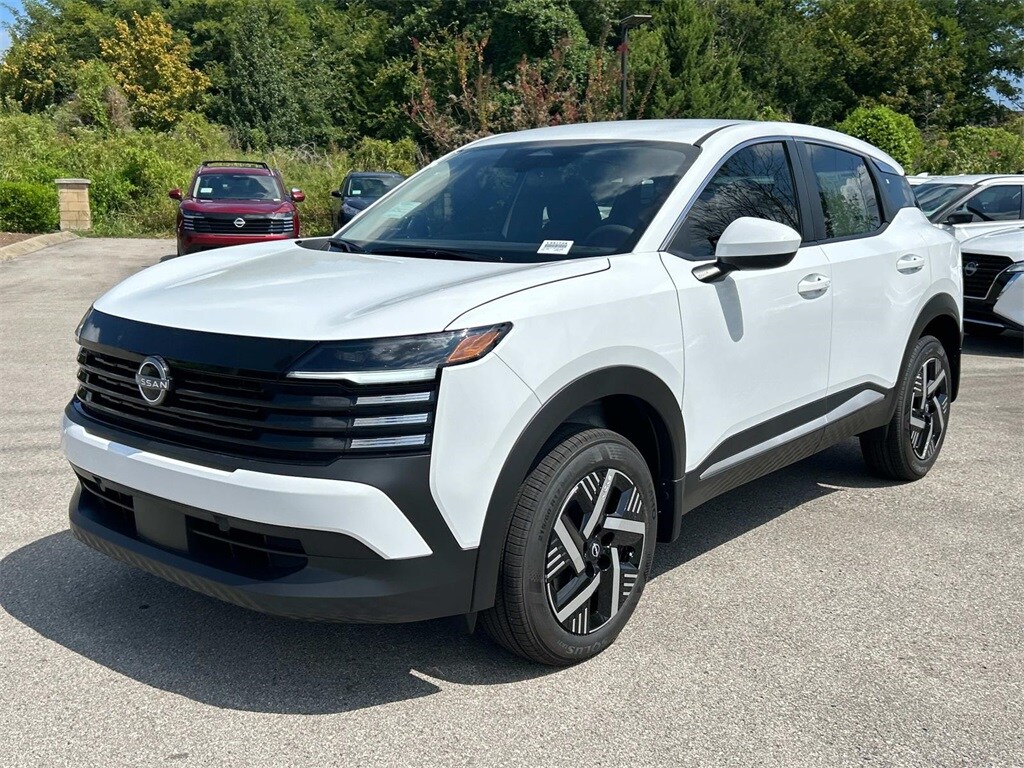 2025 Nissan Kicks SV photo 3
