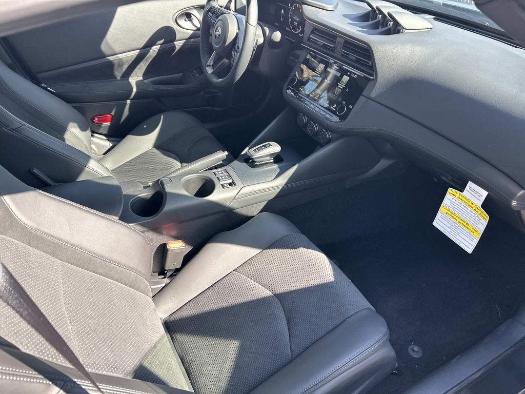 2025 Nissan Z Performance - Photo 17