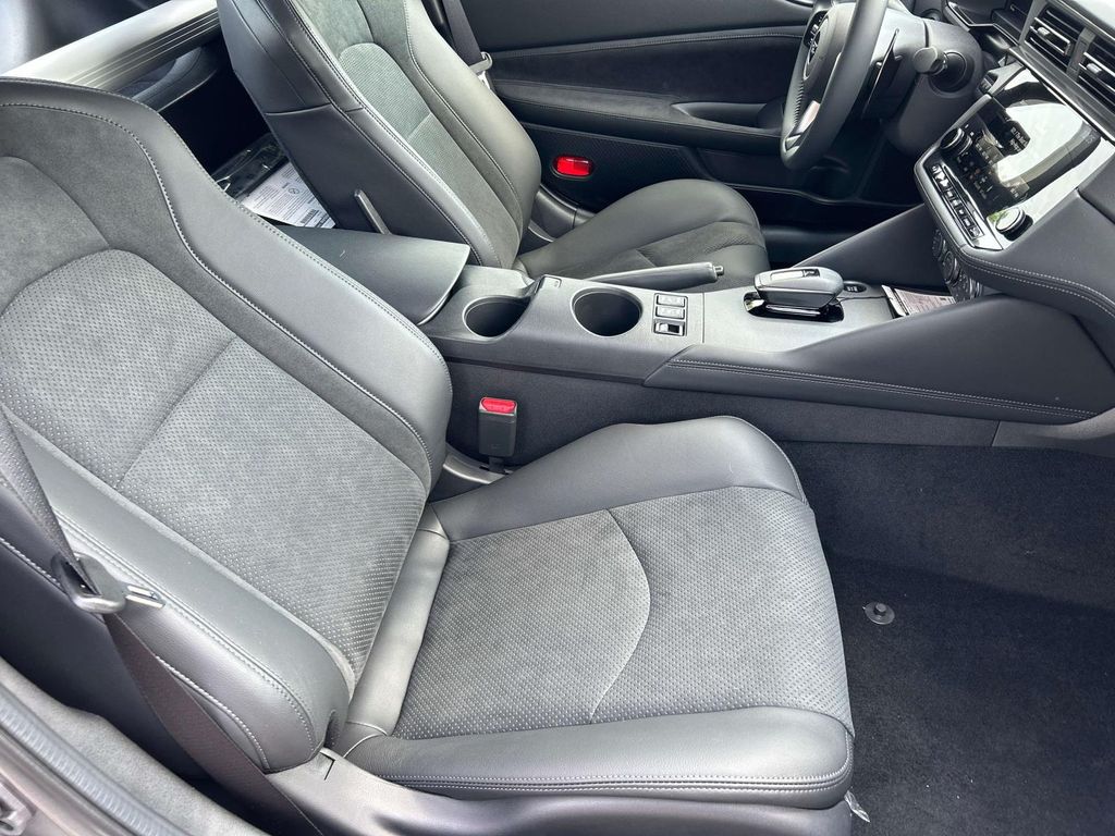 2025 Nissan Z Performance - Photo 20