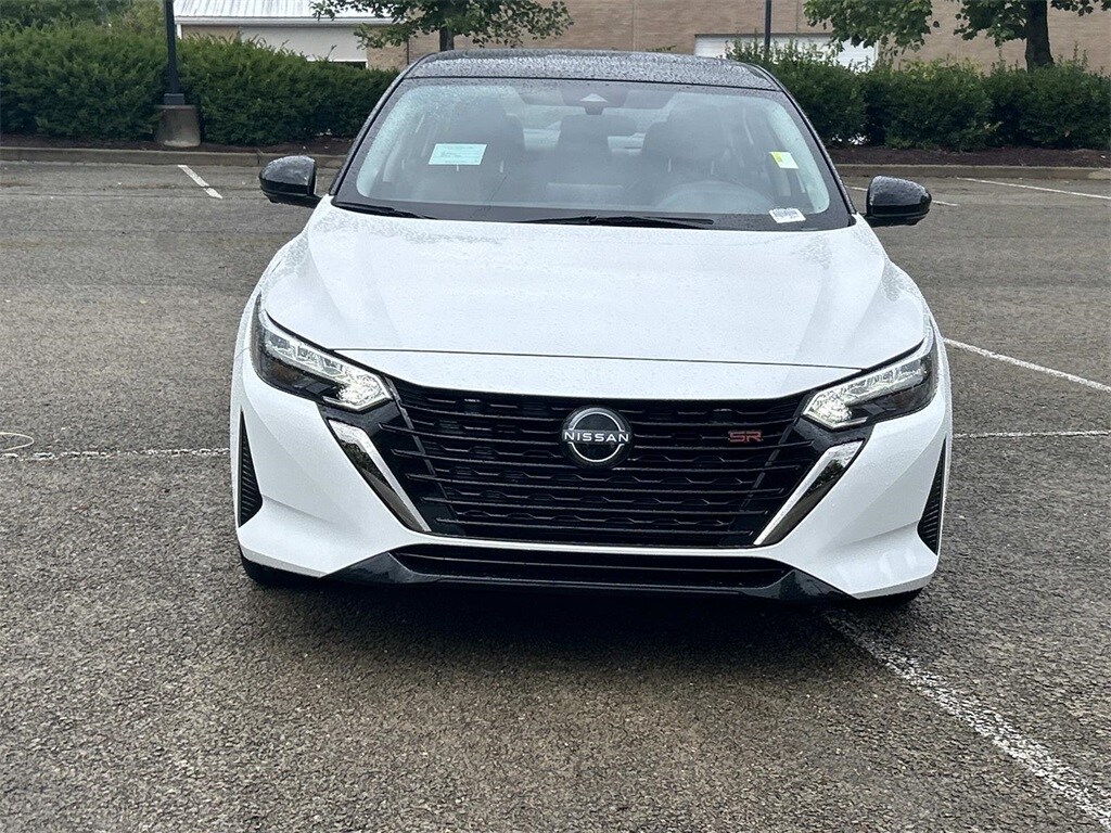 2025 Nissan Sentra SR photo 2