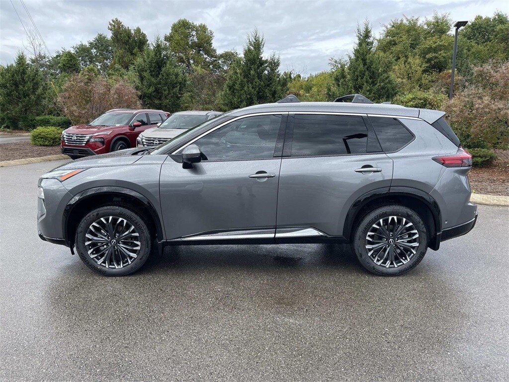 2026 Nissan Rogue Platinum photo 4