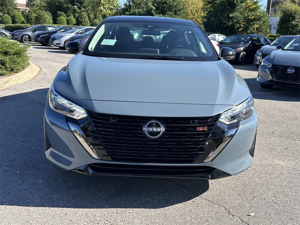 2025 Nissan Sentra SR photo 2