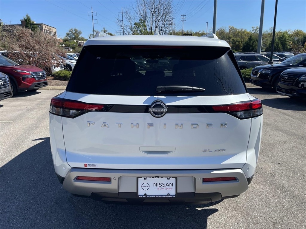 New 2025 Nissan Pathfinder SL SUV