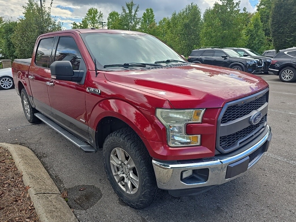 2015 Ford F-150 XLT photo 2