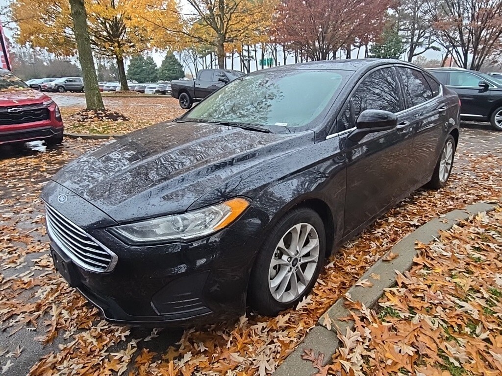 2020 Ford Fusion SE photo 4