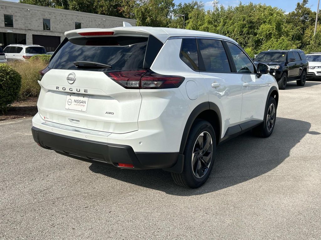 2026 Nissan Rogue SV - Photo 7