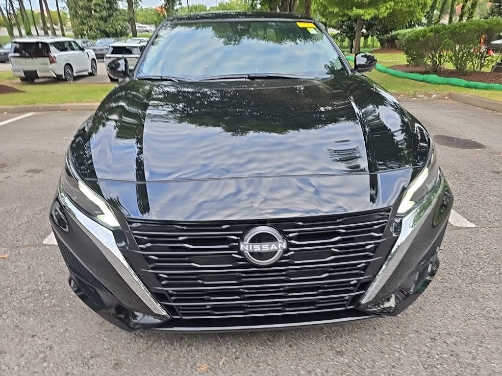 Used 2025 Nissan Altima SL Sedan