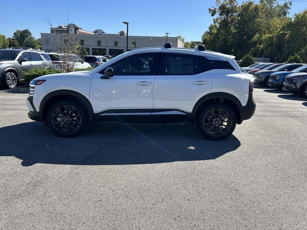 New 2026 Nissan Kicks SR SUV