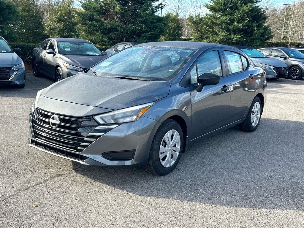 2025 Nissan Versa 1.6 S photo 3