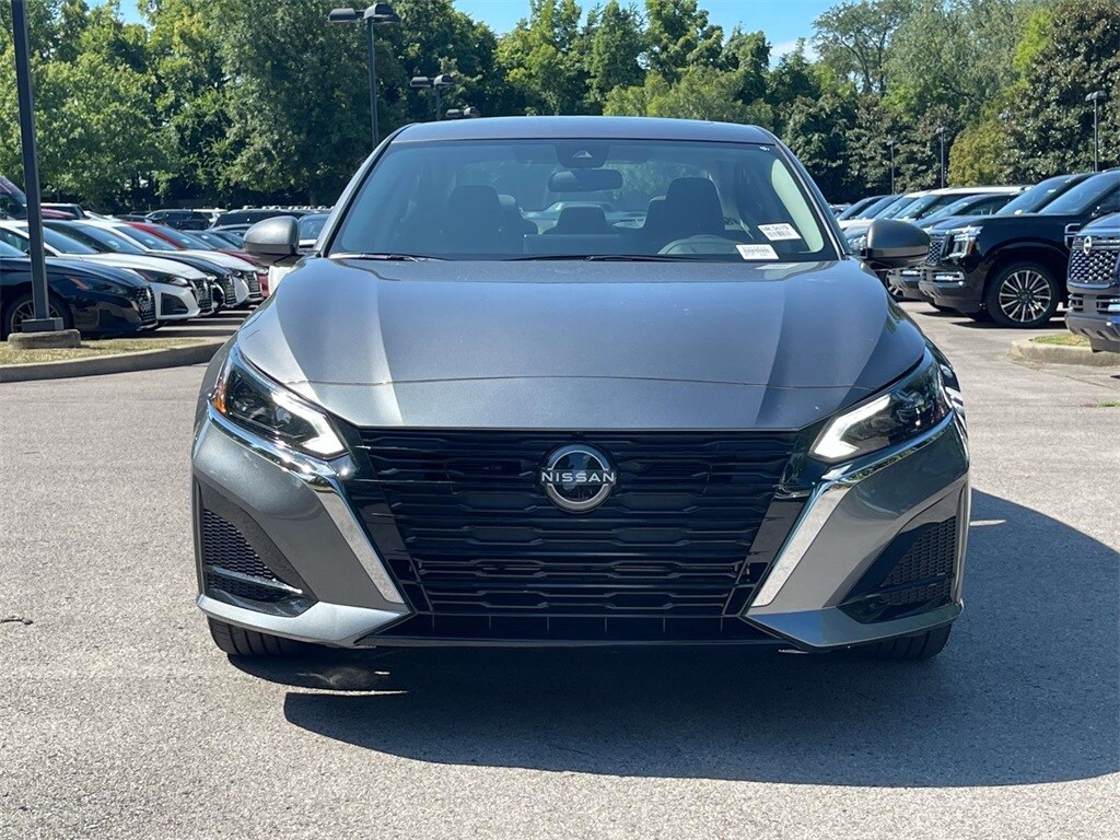 2025 Nissan Altima 2.5 SL photo 2