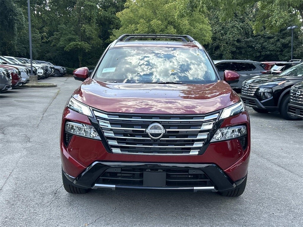 2026 Nissan Rogue Platinum photo 2