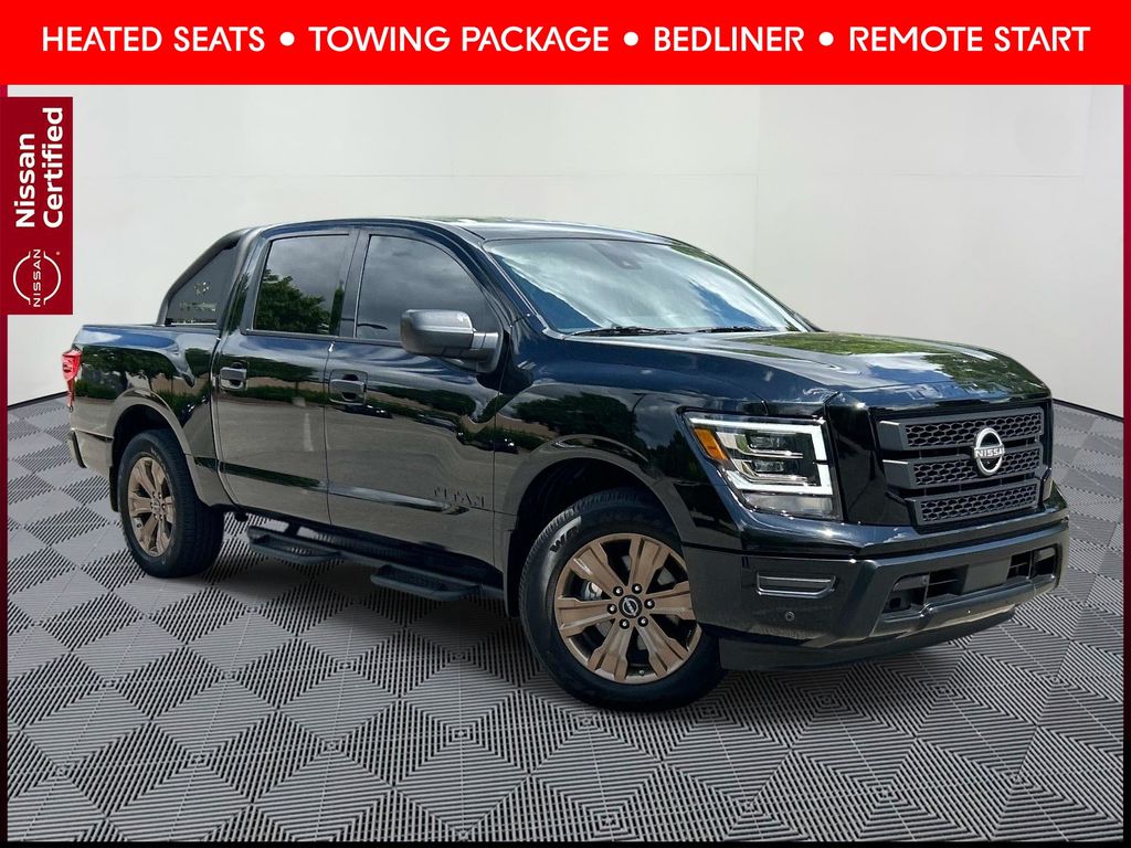 2024 Nissan Titan SV 4X2 Crew Cab's photo