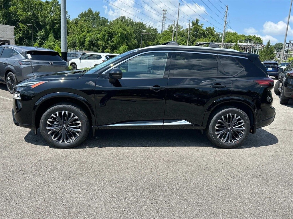 2025 Nissan Rogue Platinum photo 4