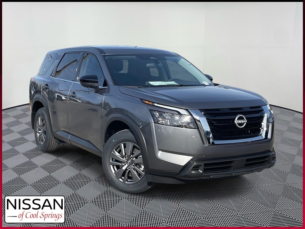 2025 Nissan Pathfinder S's photo