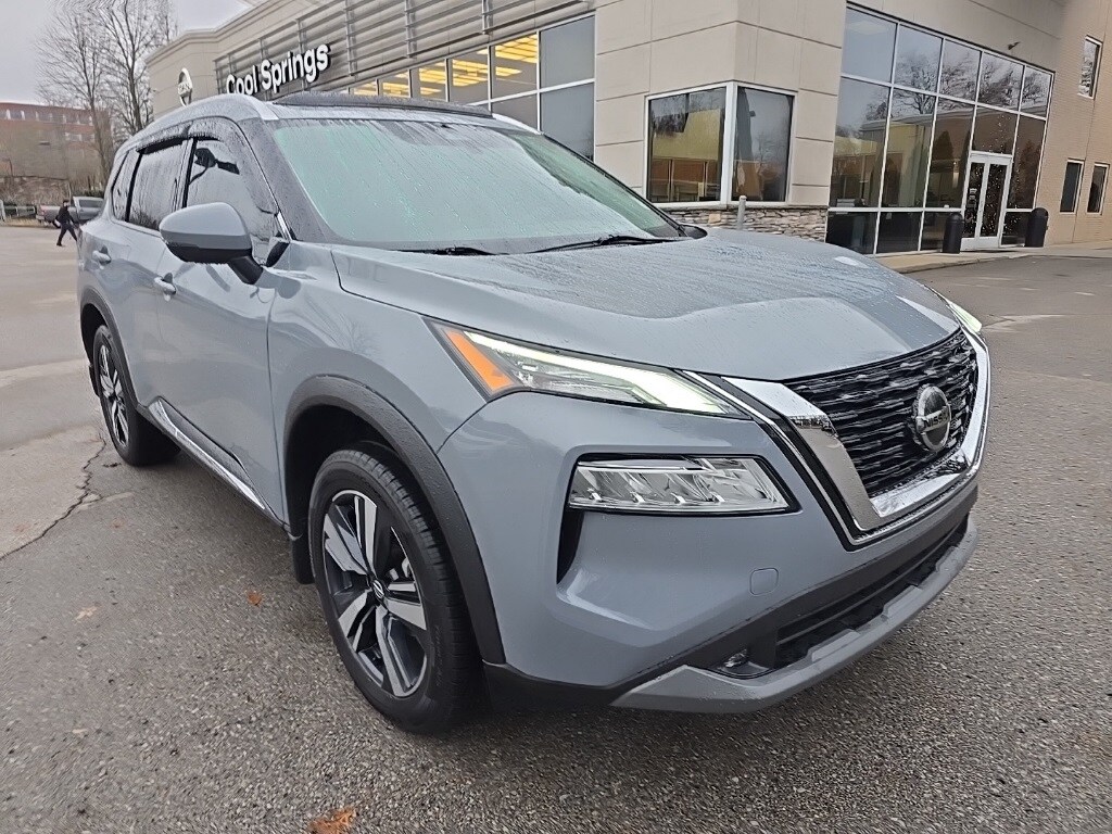 2021 Nissan Rogue SL photo 2