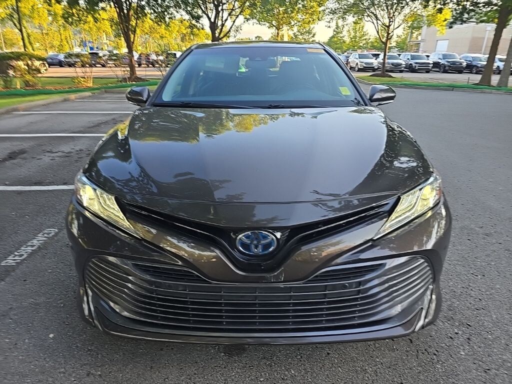 Used 2018 Toyota Camry Hybrid XLE Sedan