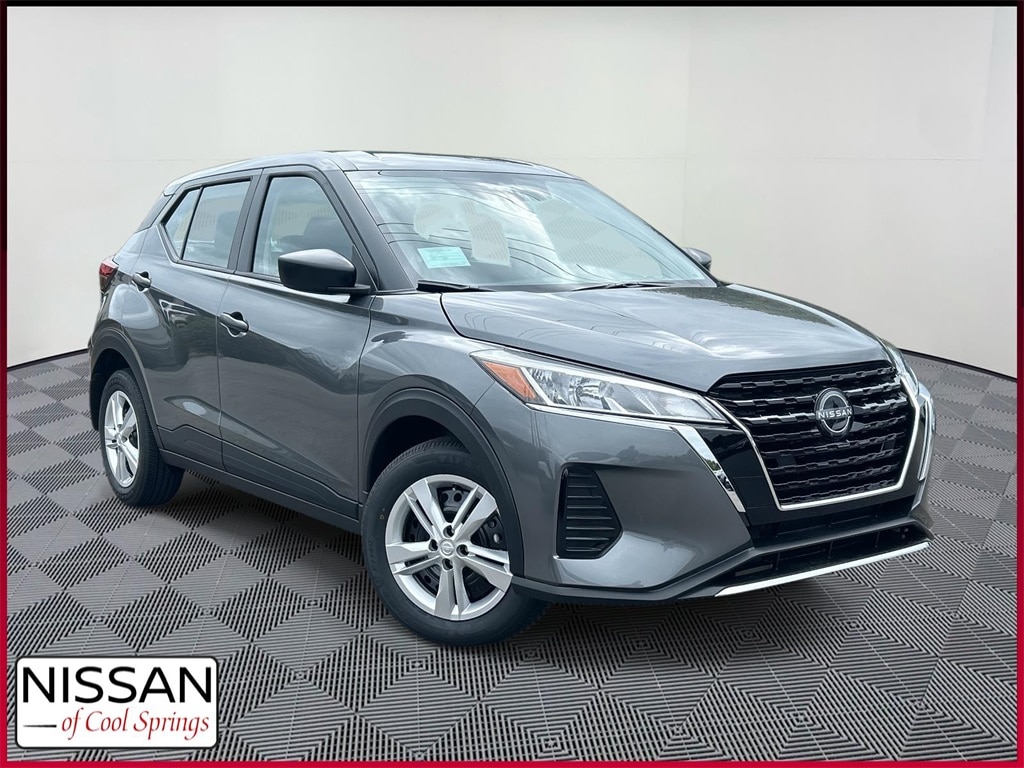 2025 Nissan KICKS PLAY Base's photo