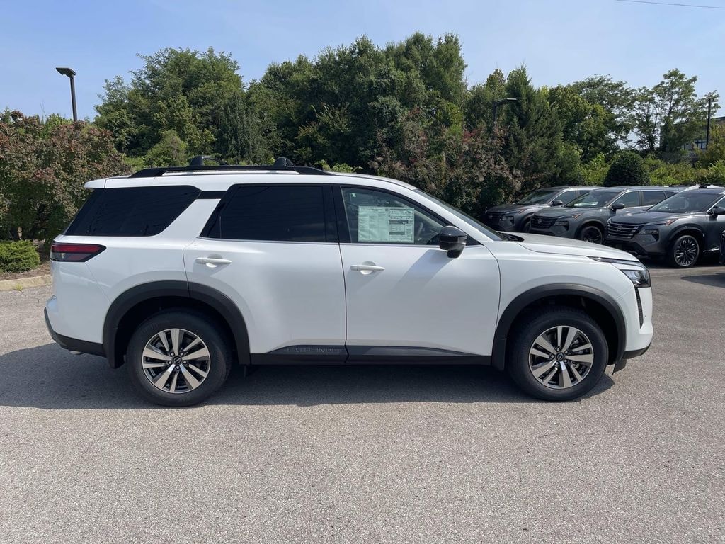New 2026 Nissan Pathfinder SL SUV