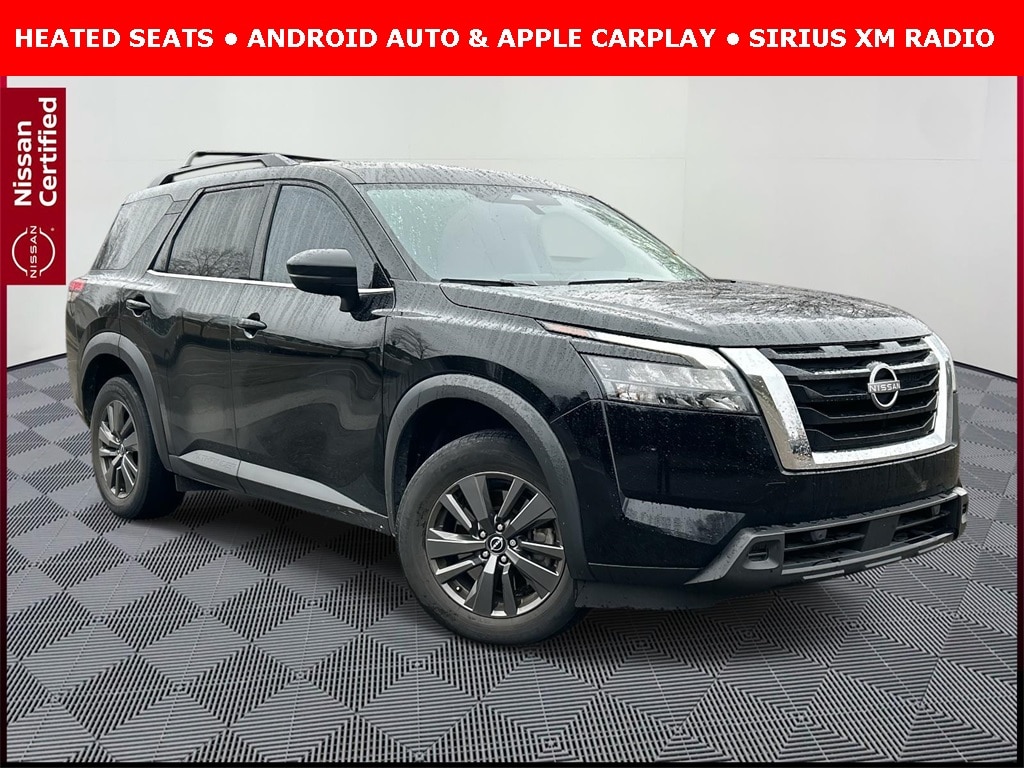 2023 Nissan Pathfinder SV's photo