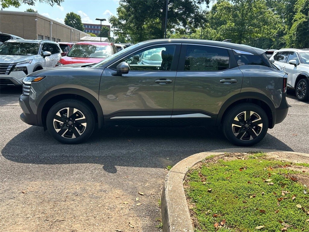 2025 Nissan Kicks SV photo 4