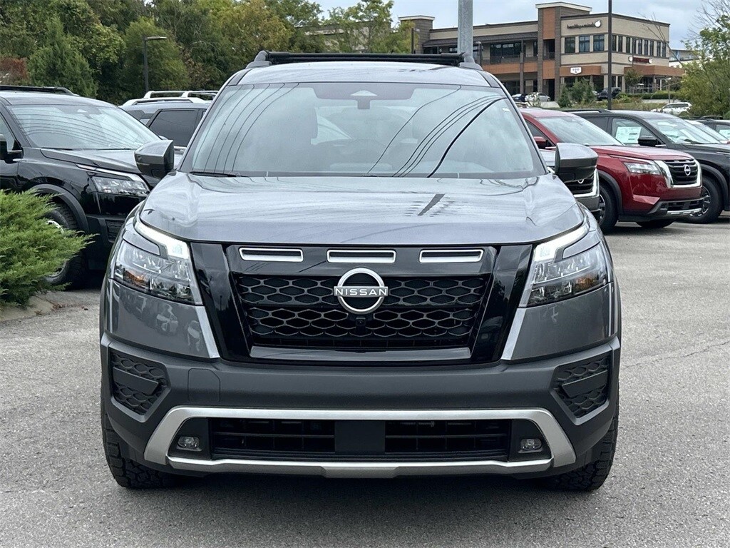 2025 Nissan Pathfinder Rock Creek photo 2