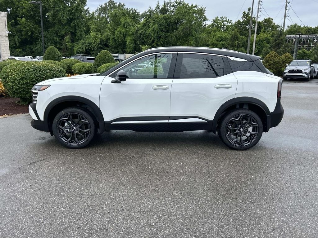 New 2026 Nissan Kicks SR SUV
