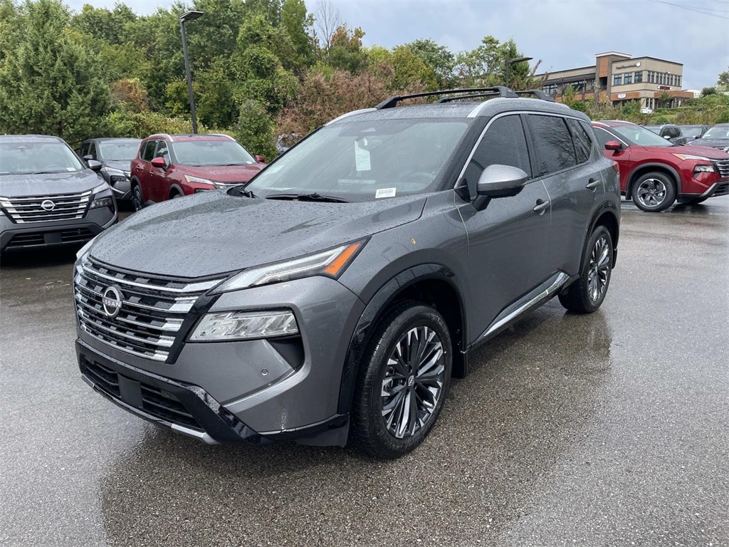 2026 Nissan Rogue Platinum photo 3