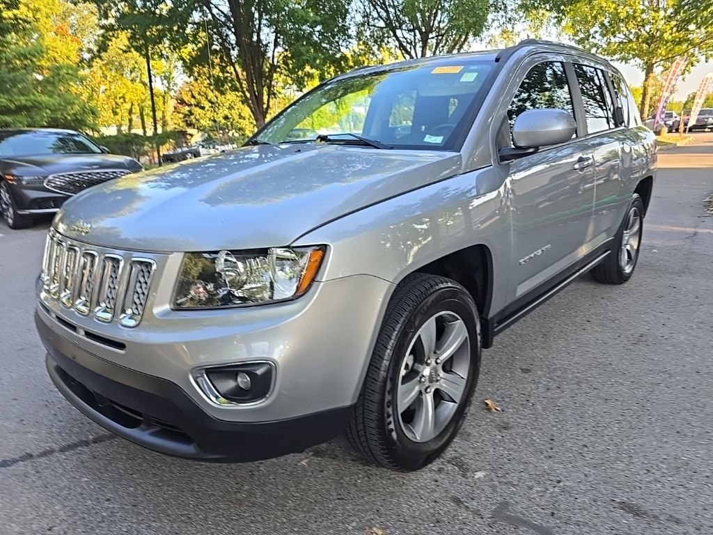 Used 2017 Jeep Compass Latitude FWD SUV
