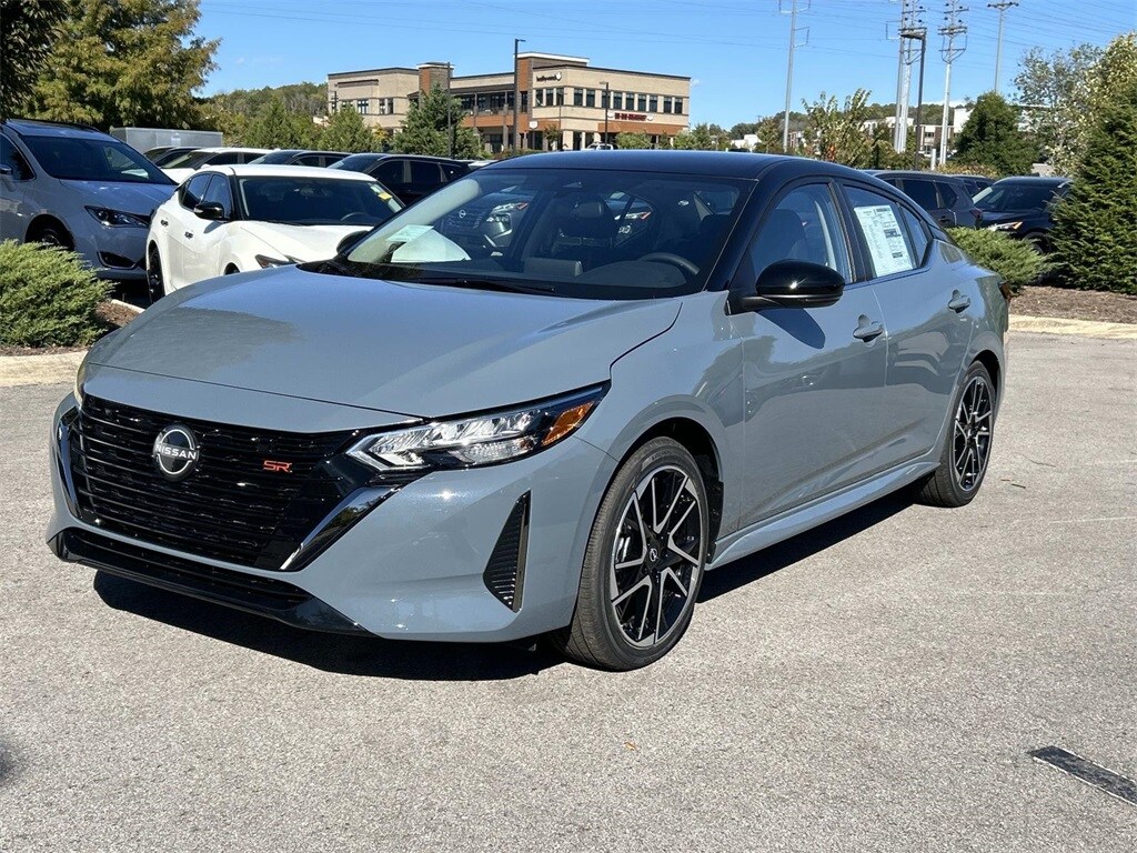 2025 Nissan Sentra SR photo 3