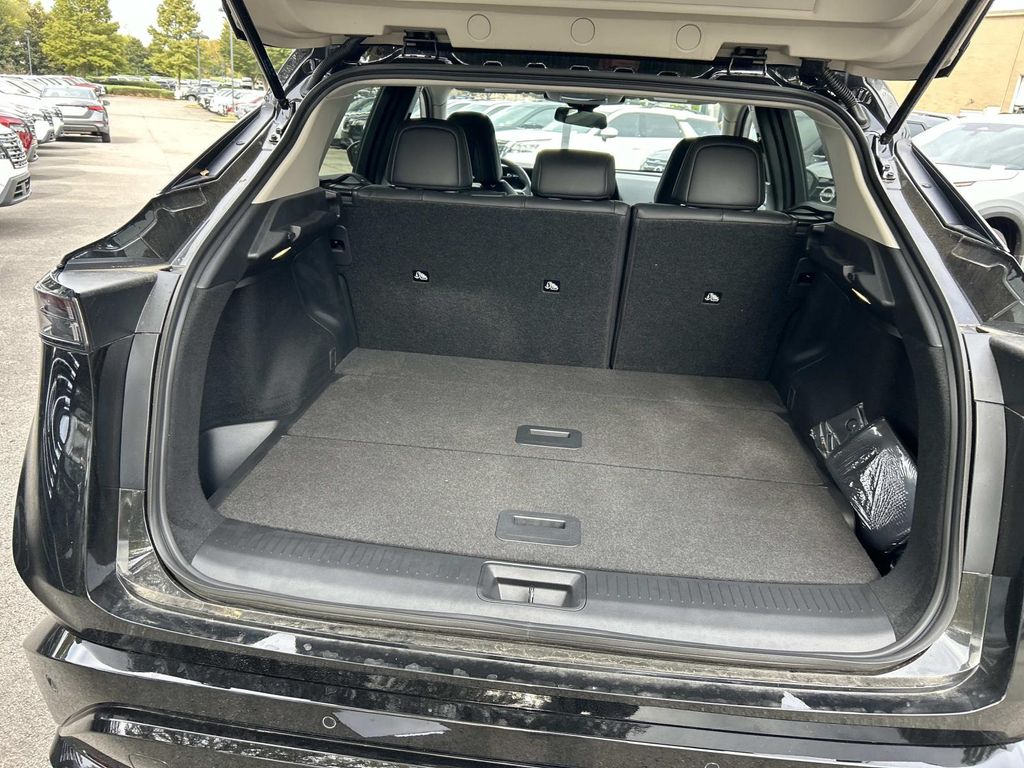 2025 Nissan ARIYA Engage+ - Photo 13