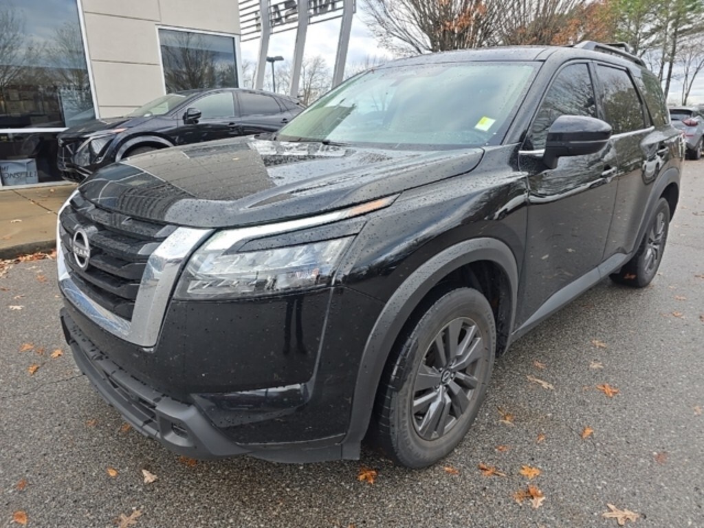 2023 Nissan Pathfinder SV photo 4